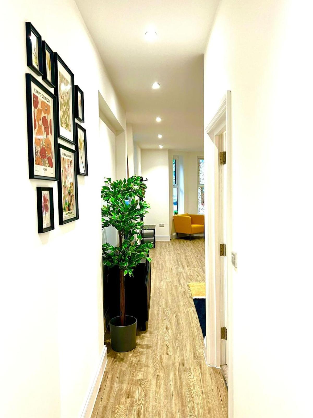 Brand New Apt - Beach Breeze Spacious 1-Bedroom Apartment With Parking - Sleeps 4 Ppl- Internet Борнмут Экстерьер фото